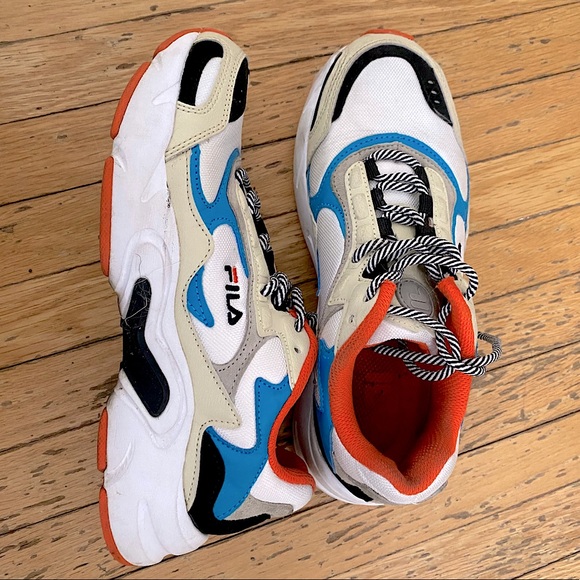 US 7 lightly worn Fila’s. - Picture 1 of 4